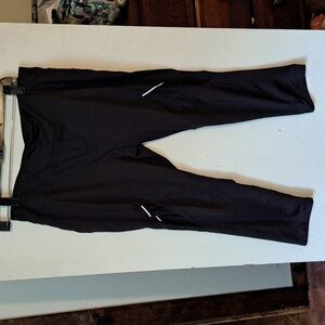 Avia womens Athletic black caprice size medium 8-10.